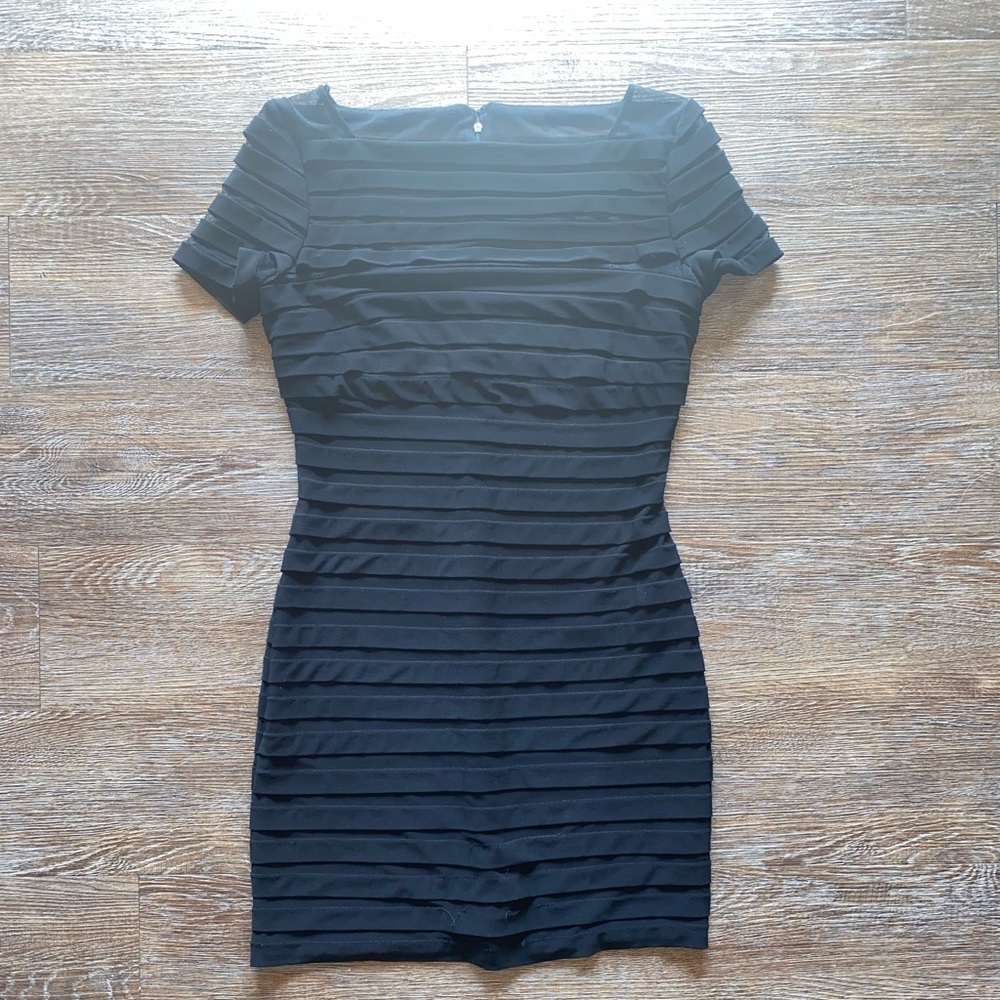 Size 8 Black Layered Adrianna Papell Dress